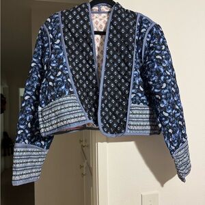 Quilted floral patterned reversible jacket. Size medium .
